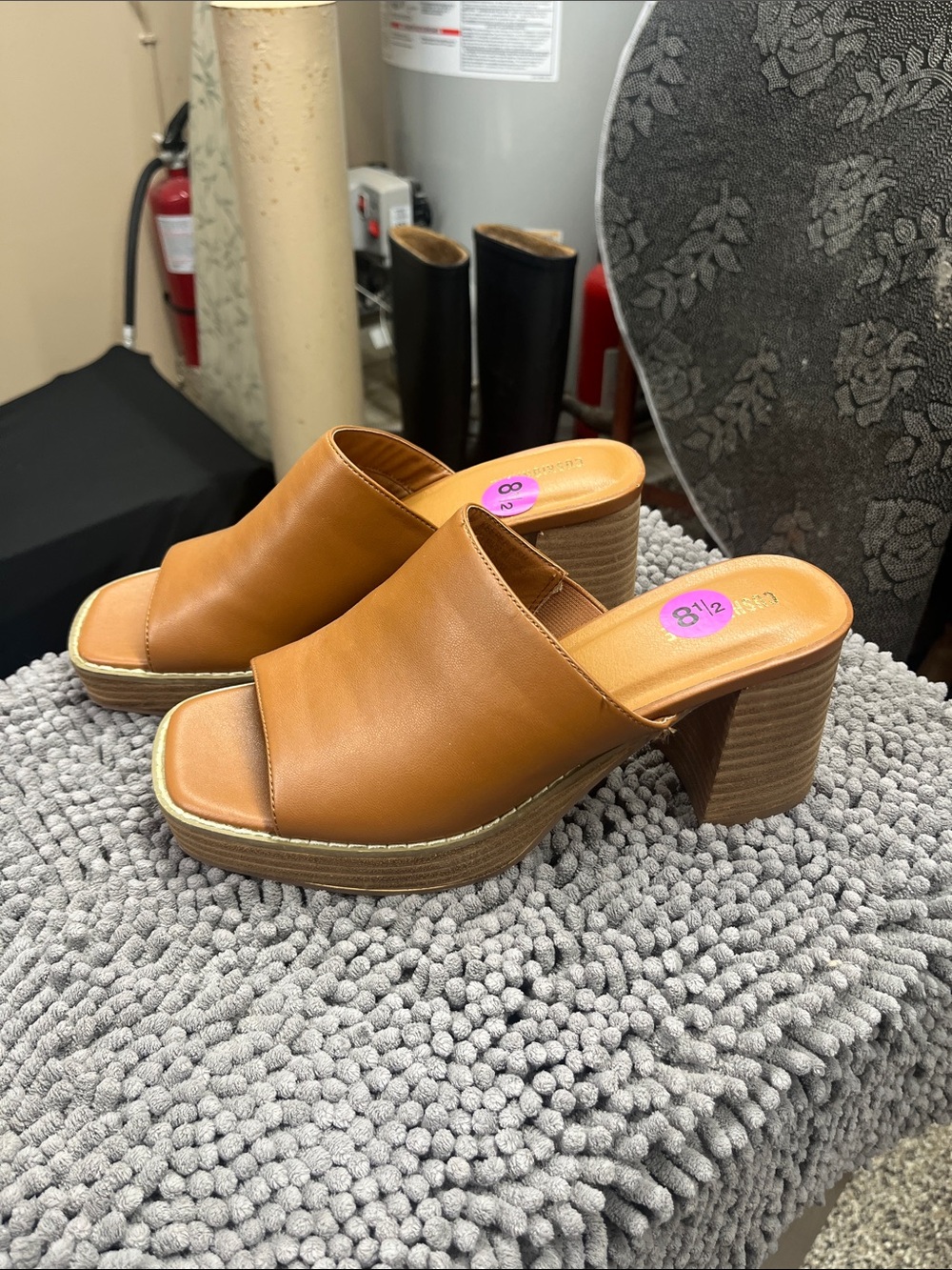Platform CUSHNAIRE SZ 8.5 M NWOT SLIDES
